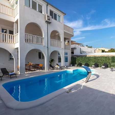 Villa Anja Lux, Σπλιτ Εξωτερικό φωτογραφία