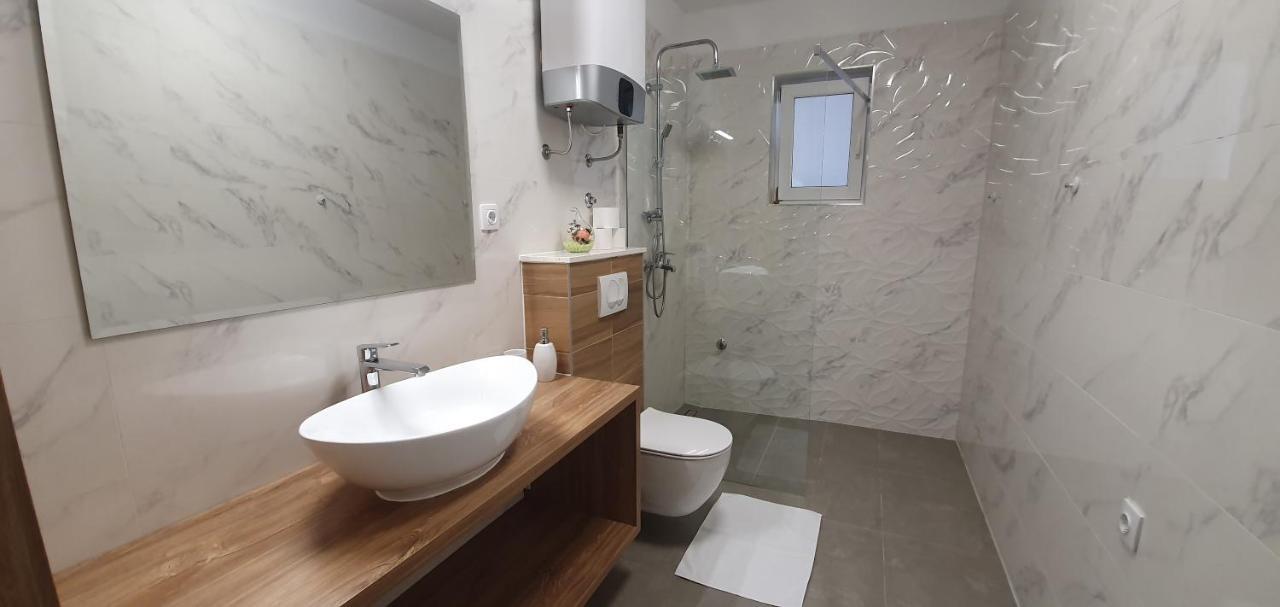 Villa Anja Lux, Σπλιτ Εξωτερικό φωτογραφία